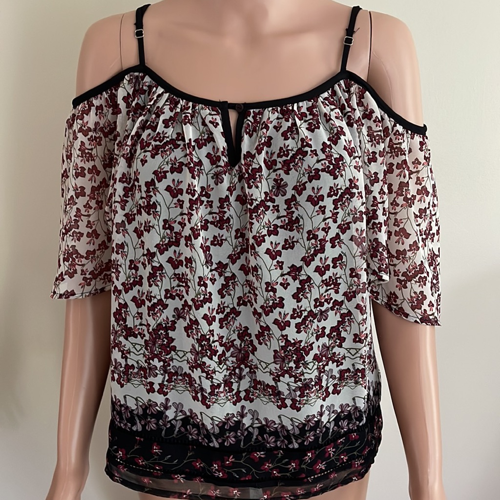Euc Harlow & Graham Off Shoulder Strap Pullover Top Short Sleeve Sleeve Size S